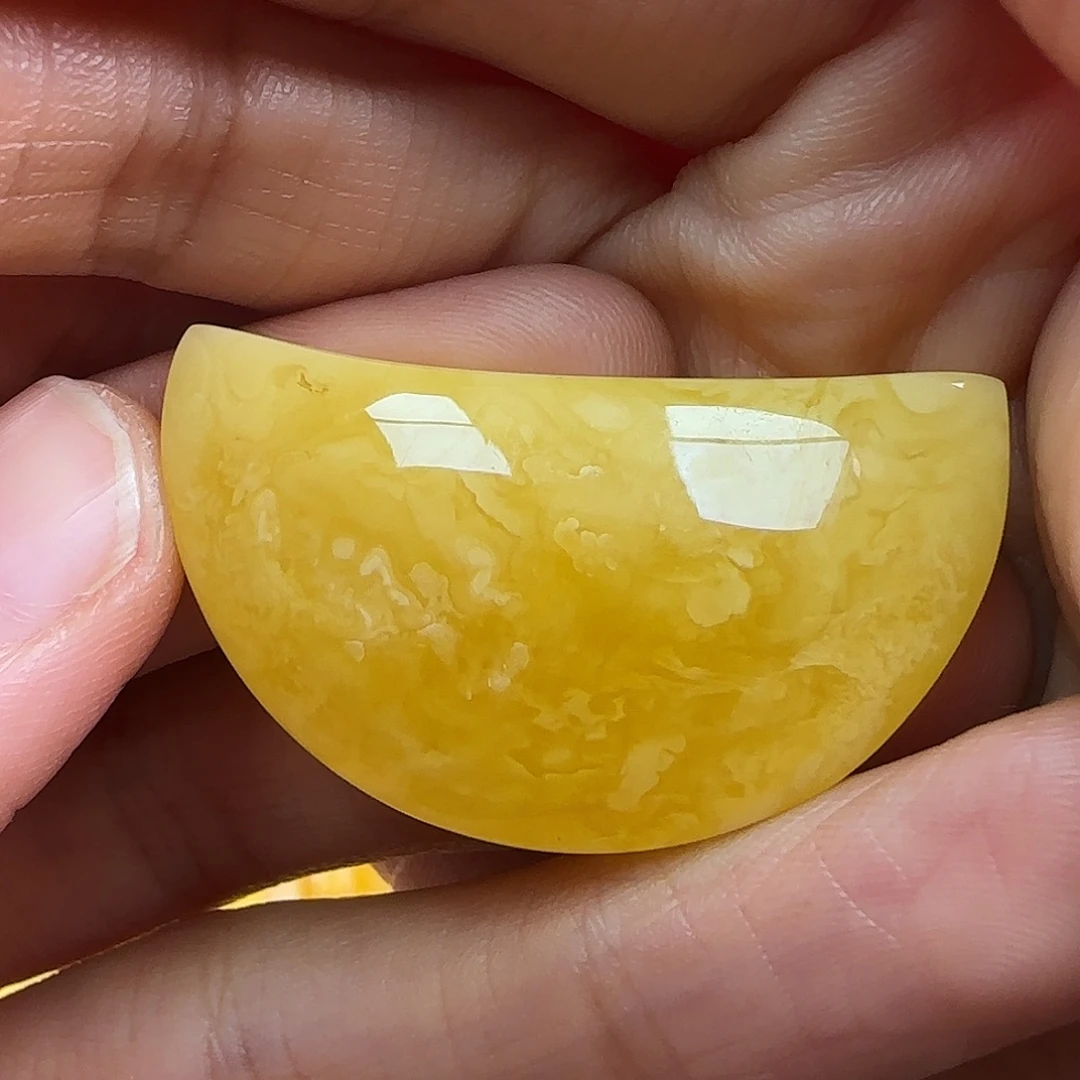 蜜蜡未镶嵌珠宝奇石