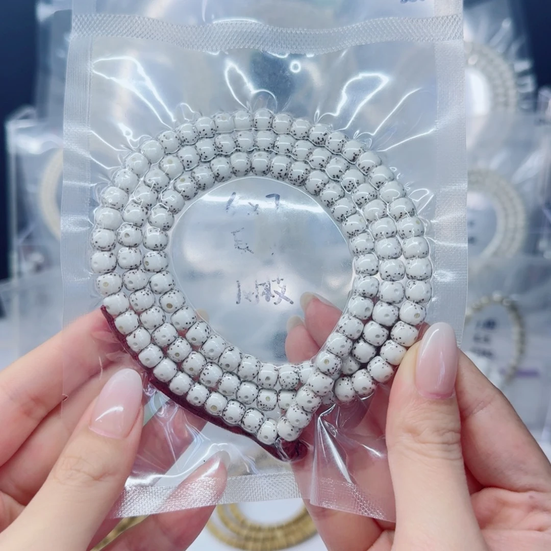 星月菩提吊坠7*6原白老型月侧留白