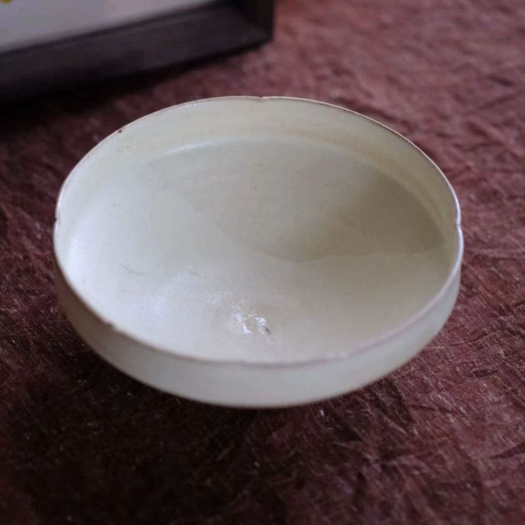 小喜宅 （微瑕）浮光四瓣碗（口径约15cm）