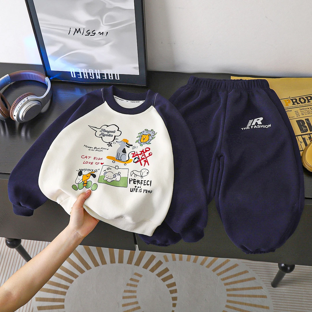 套头卡通动漫春秋通用休闲风套装小童秋冬春日慢人风