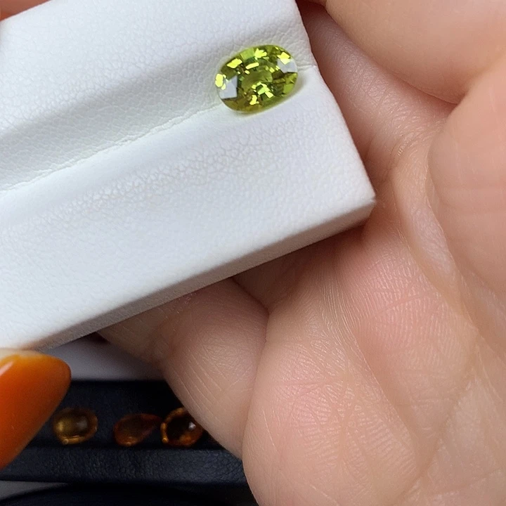 蓝宝石裸石1.55ct无烧绿蓝宝