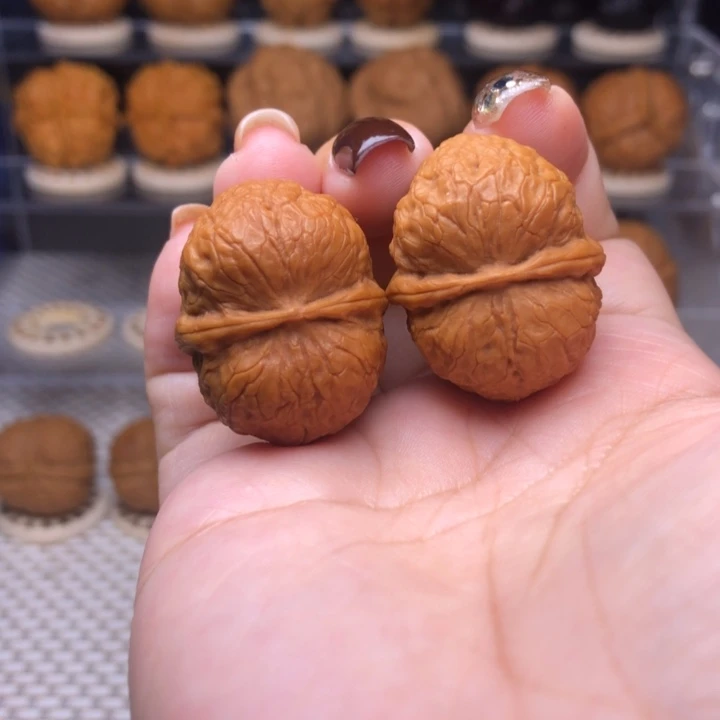 文玩核桃把件5号玲珑小元宝30尺