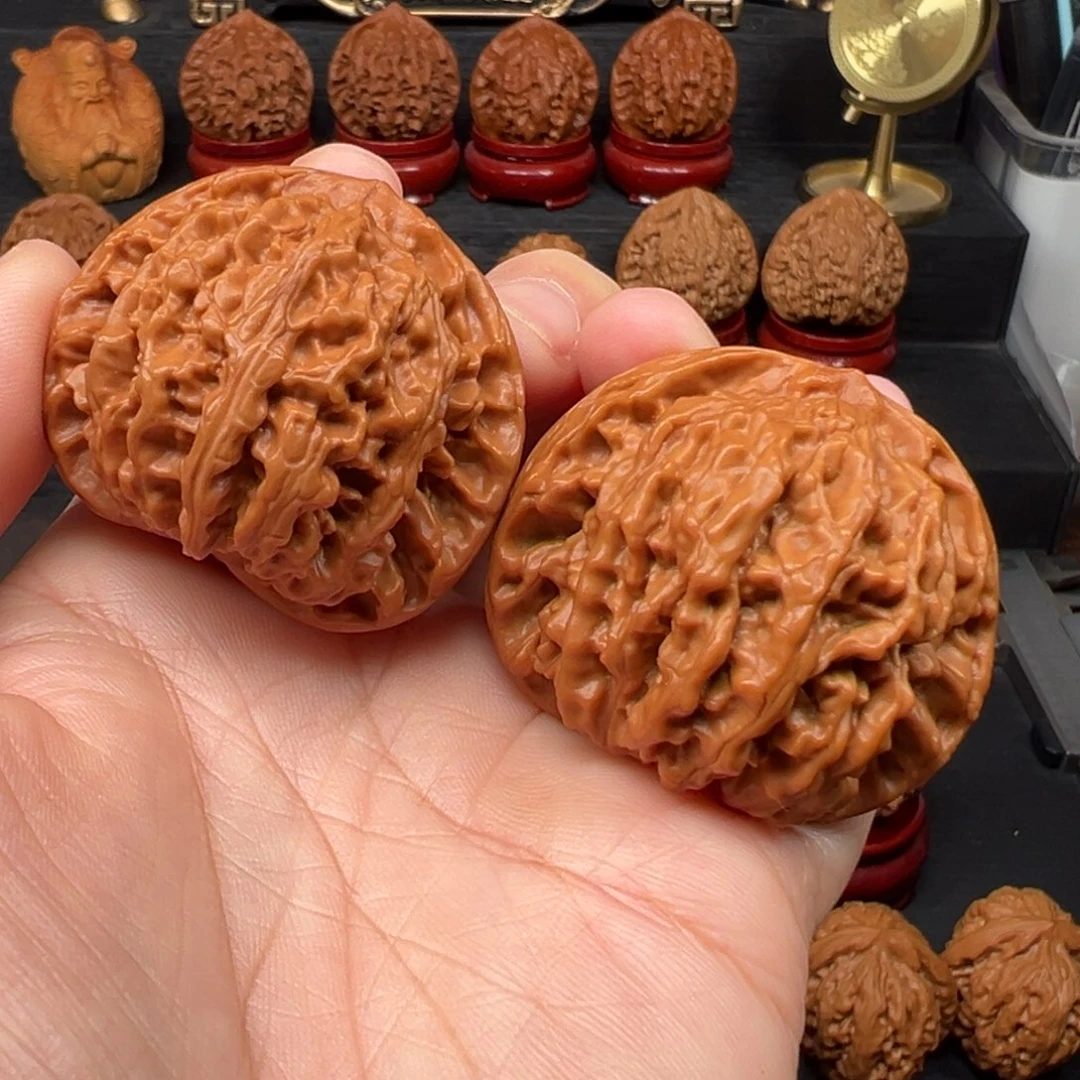 文玩核桃吊坠43京八对