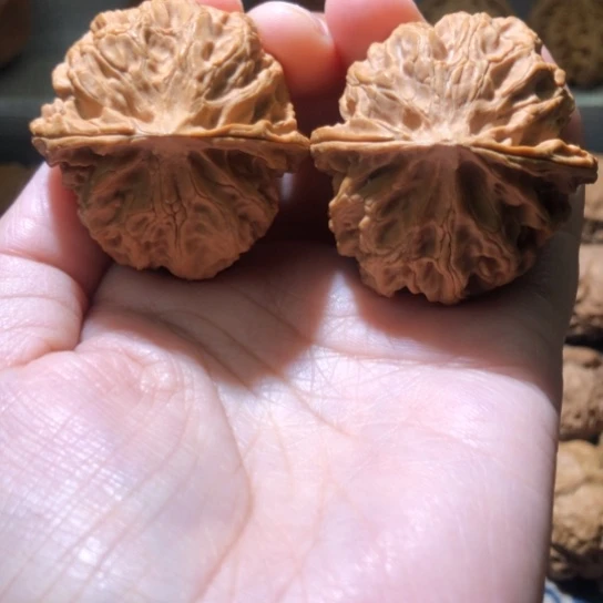 我***呱文玩核桃把件苹果园