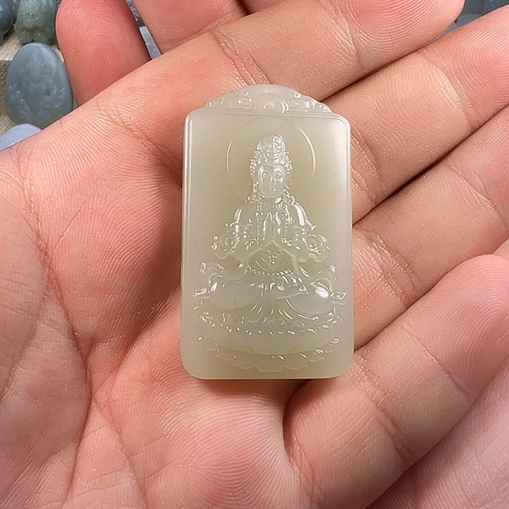 *****和田玉未镶嵌颈饰