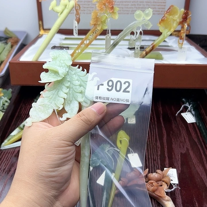 蛇纹石玉发饰合金^****^