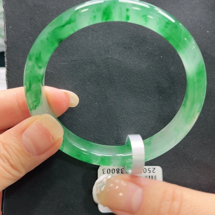 石英质玉（非洲翠）未镶嵌手镯