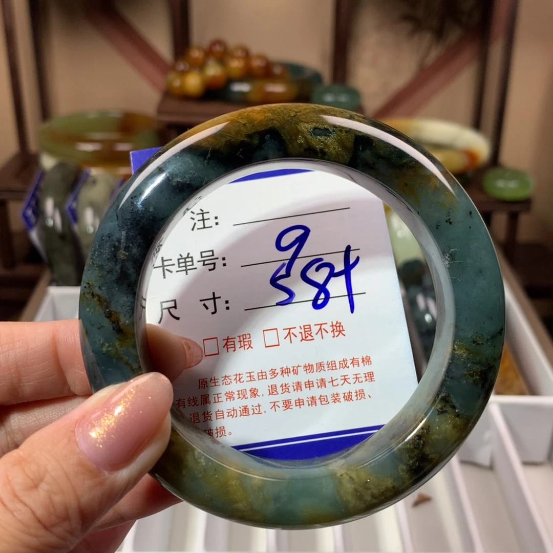 【闪购商品】蛇纹石玉手镯未镶嵌