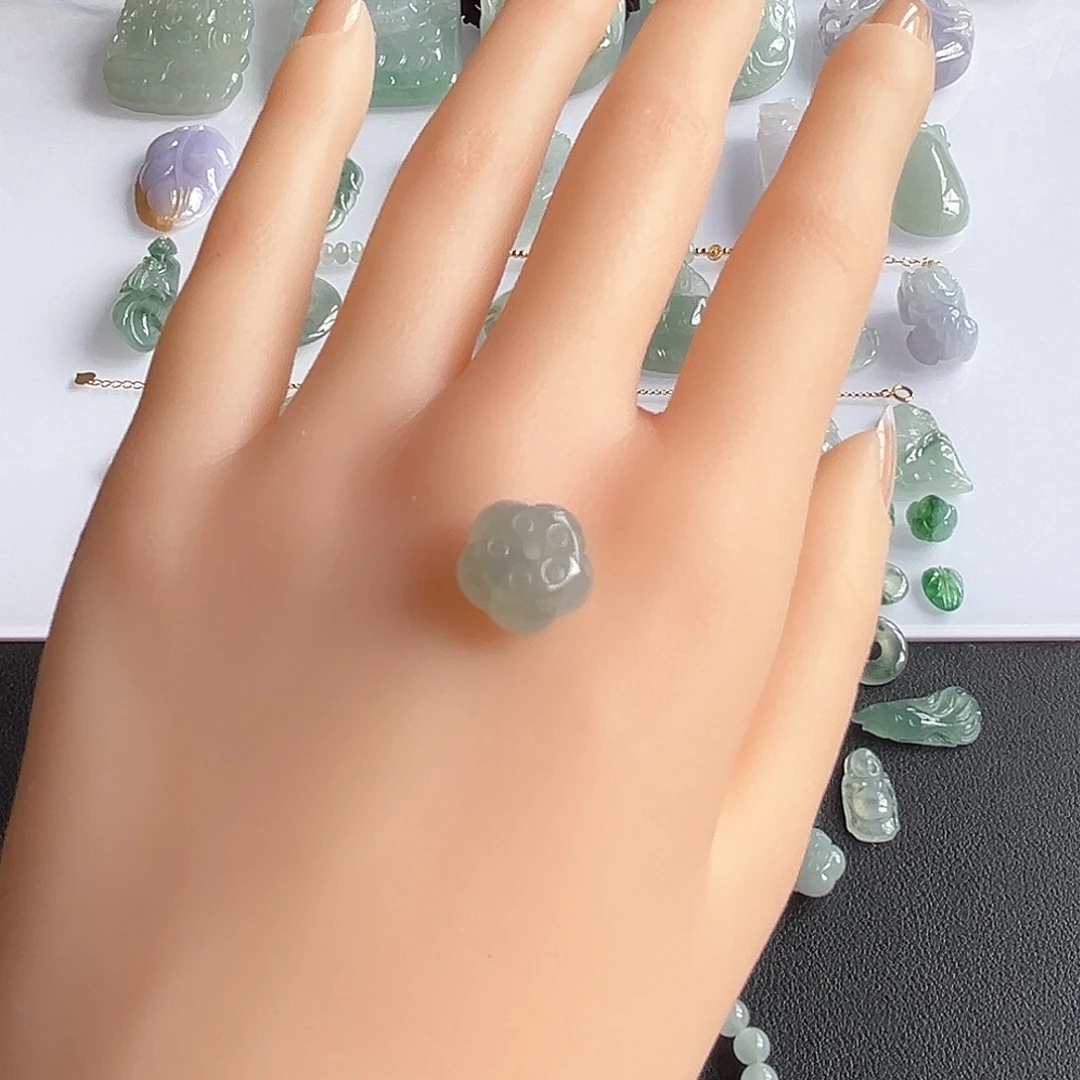 颈饰未镶嵌翡翠莲花珠