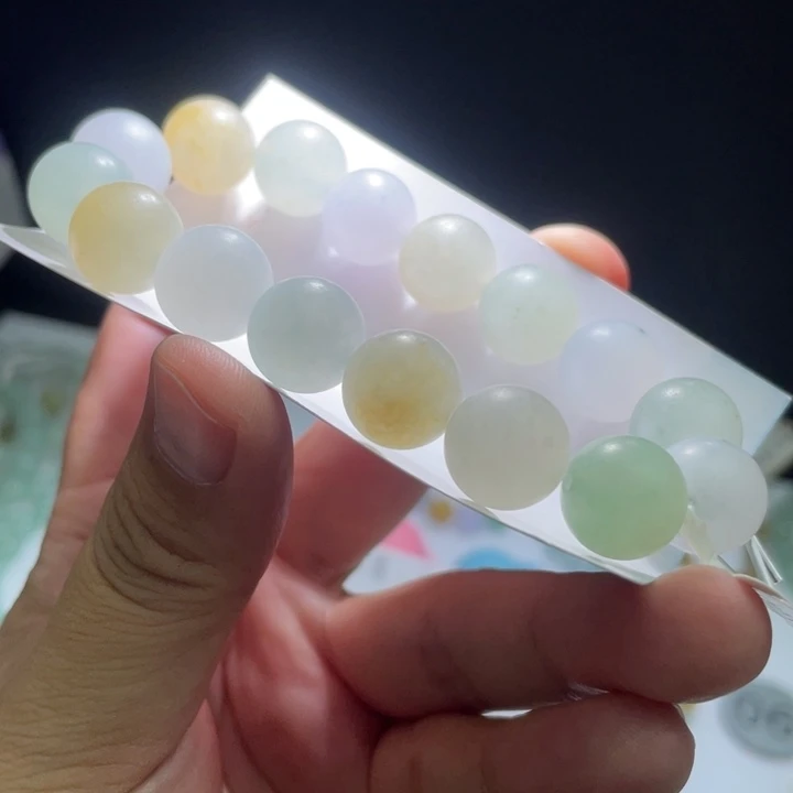 未镶嵌定制翡翠风**阳翡翠卡12+