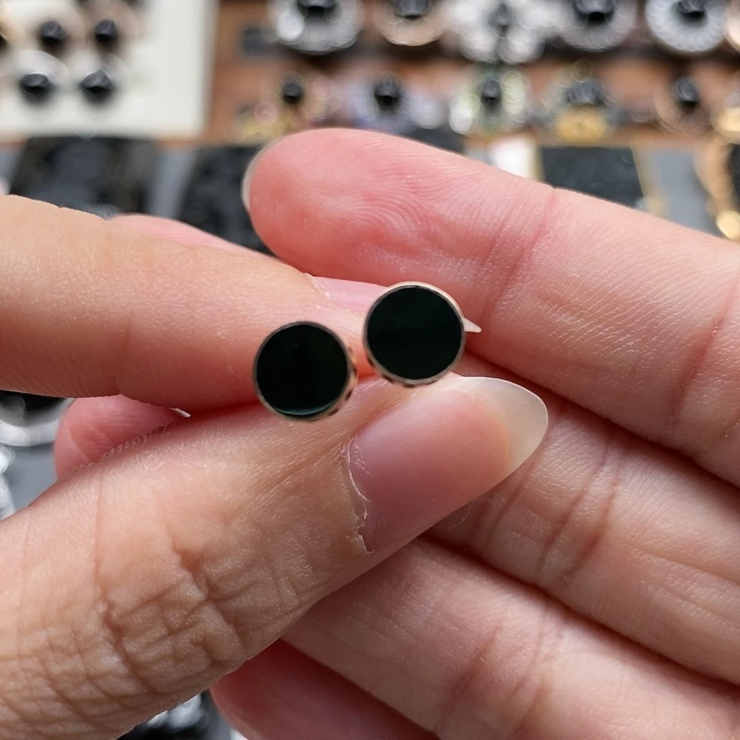 翡翠18K金镶嵌耳饰墨翠