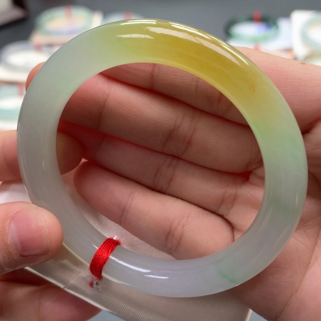 翡翠未镶嵌手镯37号