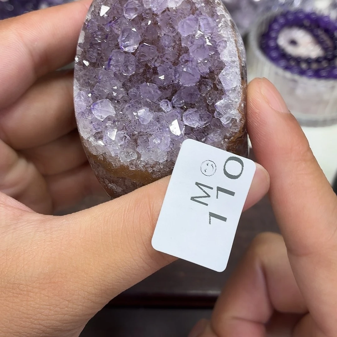 未镶嵌水晶大型摆件（非配饰）