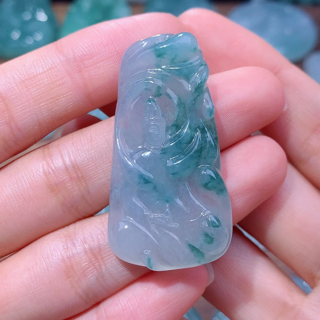 颈饰未镶嵌翡翠素衣