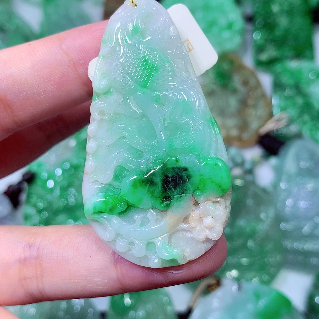 吊坠(不含链)未镶嵌翡翠