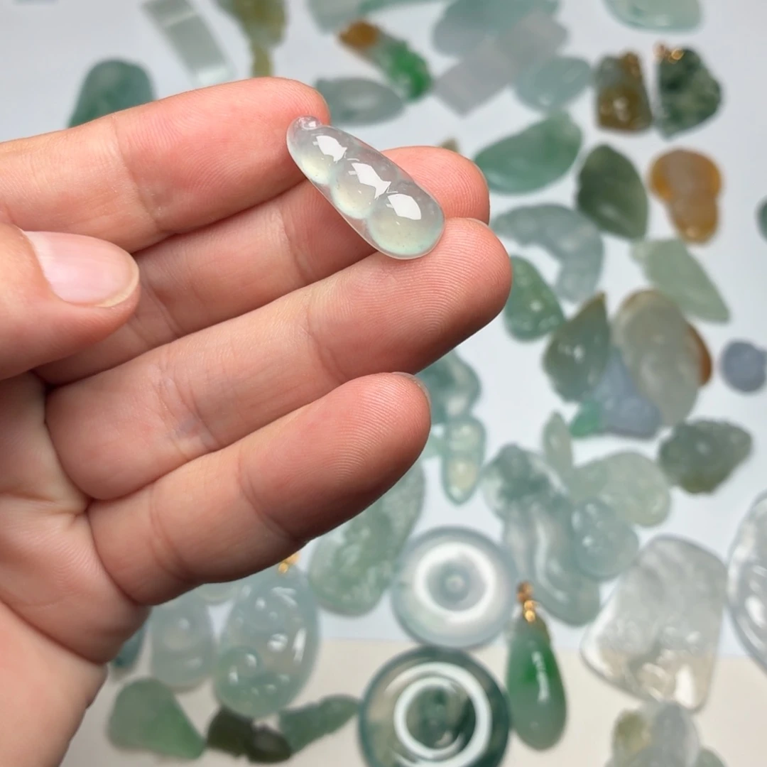 定制翡翠未镶嵌天然翡翠A货