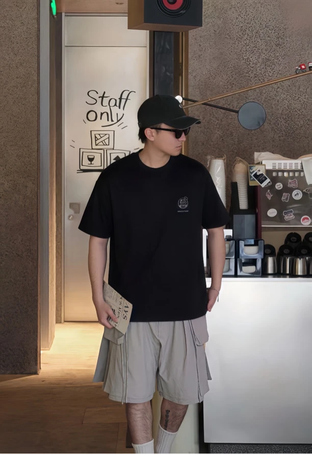 2025年夏季新款男士休闲潮流印花圆领美式宽松百搭时尚T恤上衣