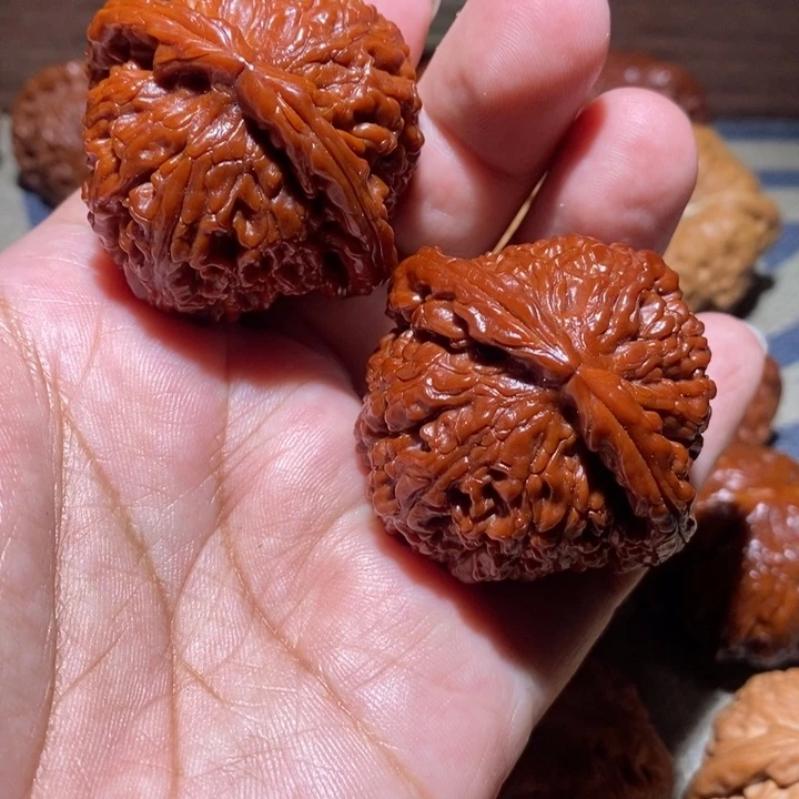 一***軍文玩核桃把件核桃