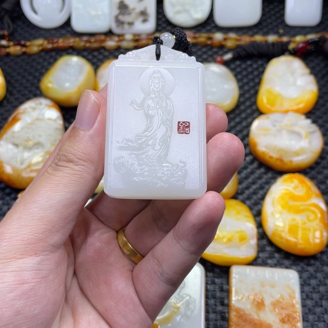 颈饰未镶嵌和田玉