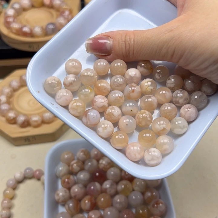 玛瑙/玉髓未镶嵌手链粉色10.5mm 60克