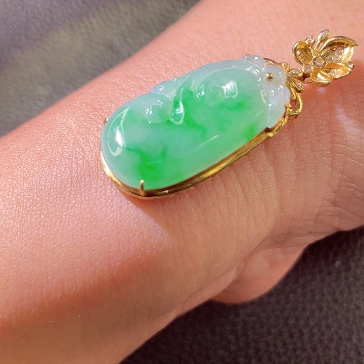 翡翠18K金镶嵌颈饰翡翠