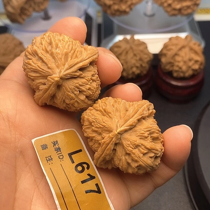 吊坠文玩核桃白狮3.7