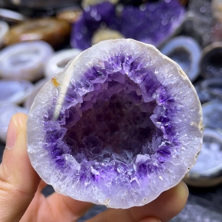 水晶未镶嵌珠宝半成品紫晶洞