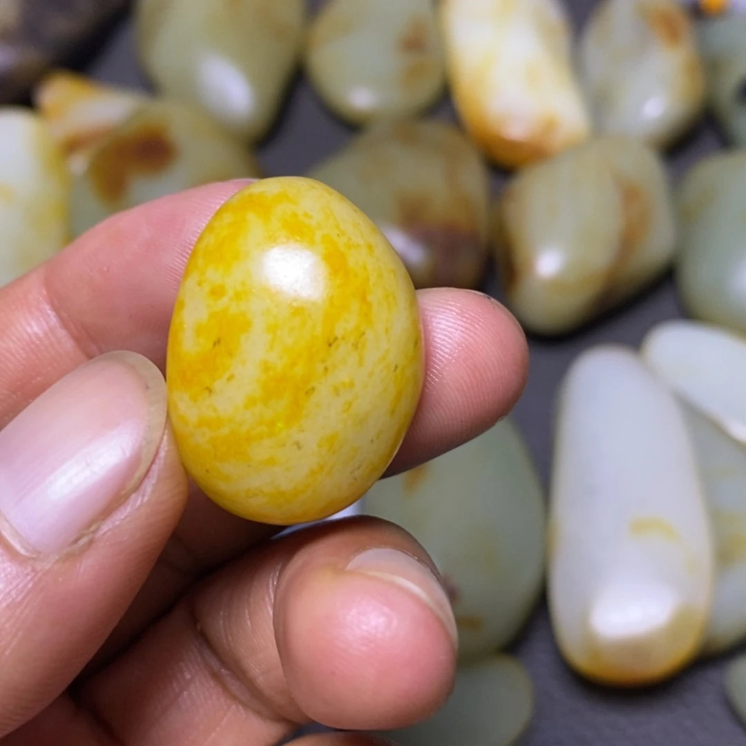 未镶嵌和田玉（糖玉）挂件