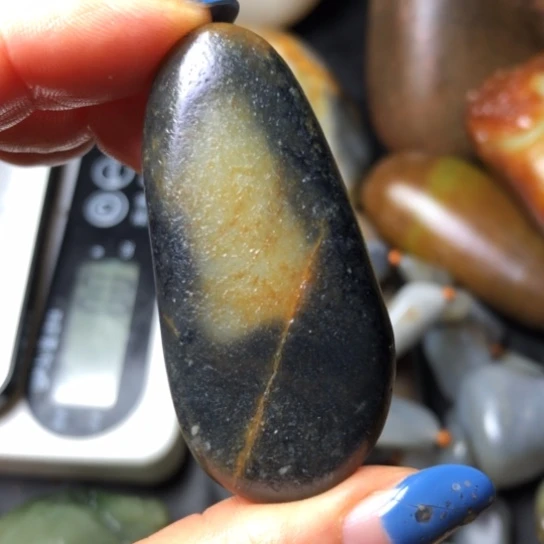 和田玉未镶嵌珠宝奇石