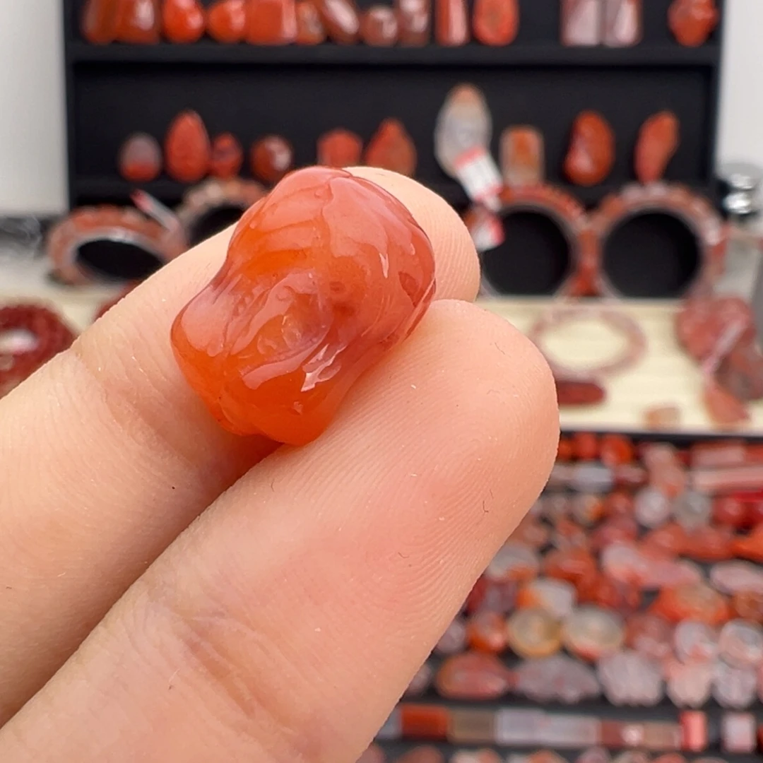 南红玛瑙未镶嵌颈饰白菜