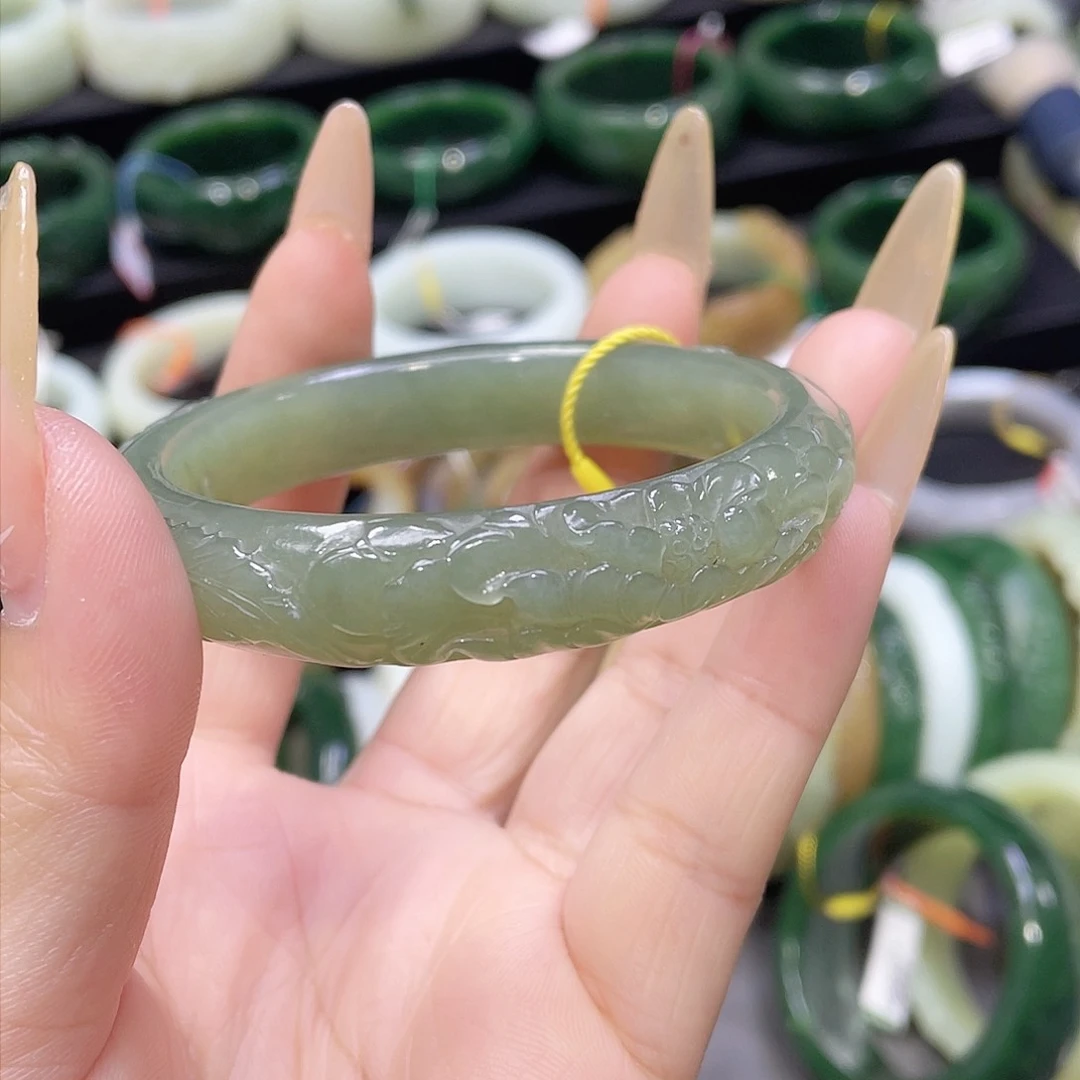 未镶嵌手镯和田玉（糖玉）