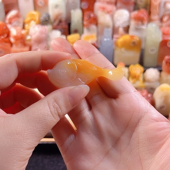 老挝石印石小****g手工定制设计，鱼