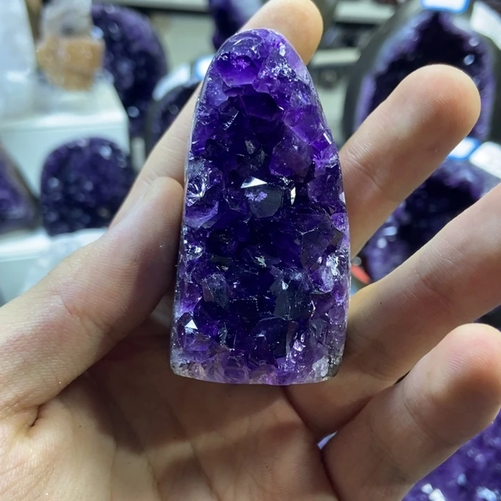 张***$未镶嵌大型摆件（非配饰）紫晶小葛