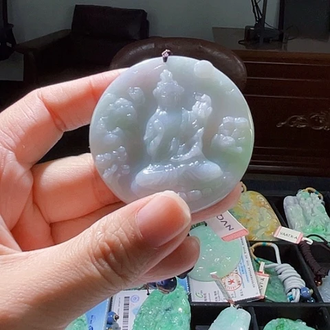 翡翠未镶嵌颈饰翡翠