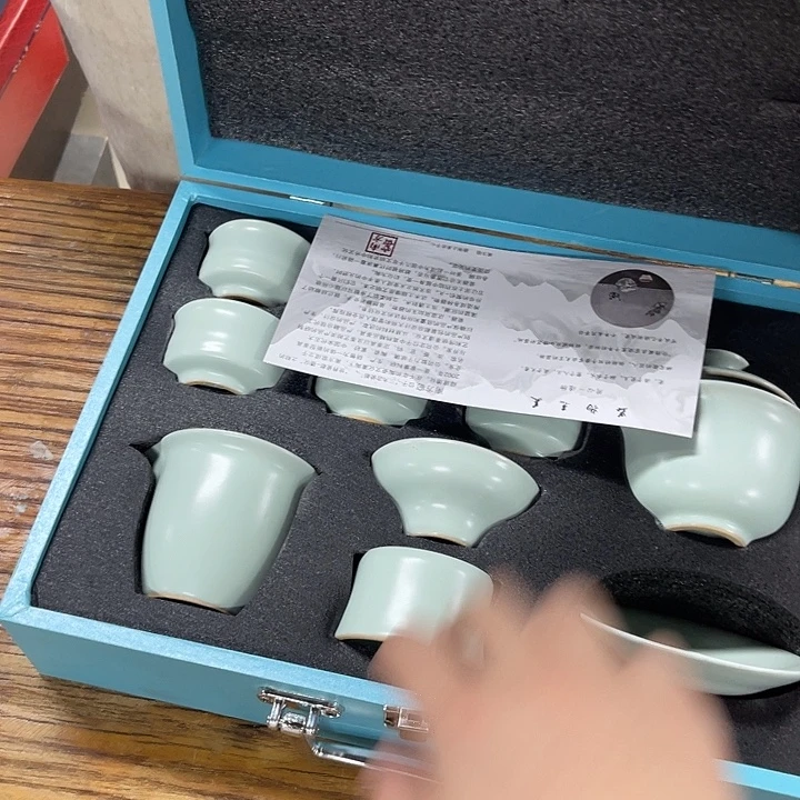 孤品茶具套装等。