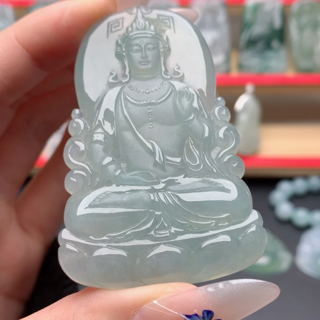 翡翠未镶嵌颈饰观音