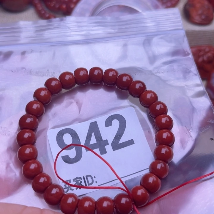 牧***童颈饰未镶嵌南红玛瑙