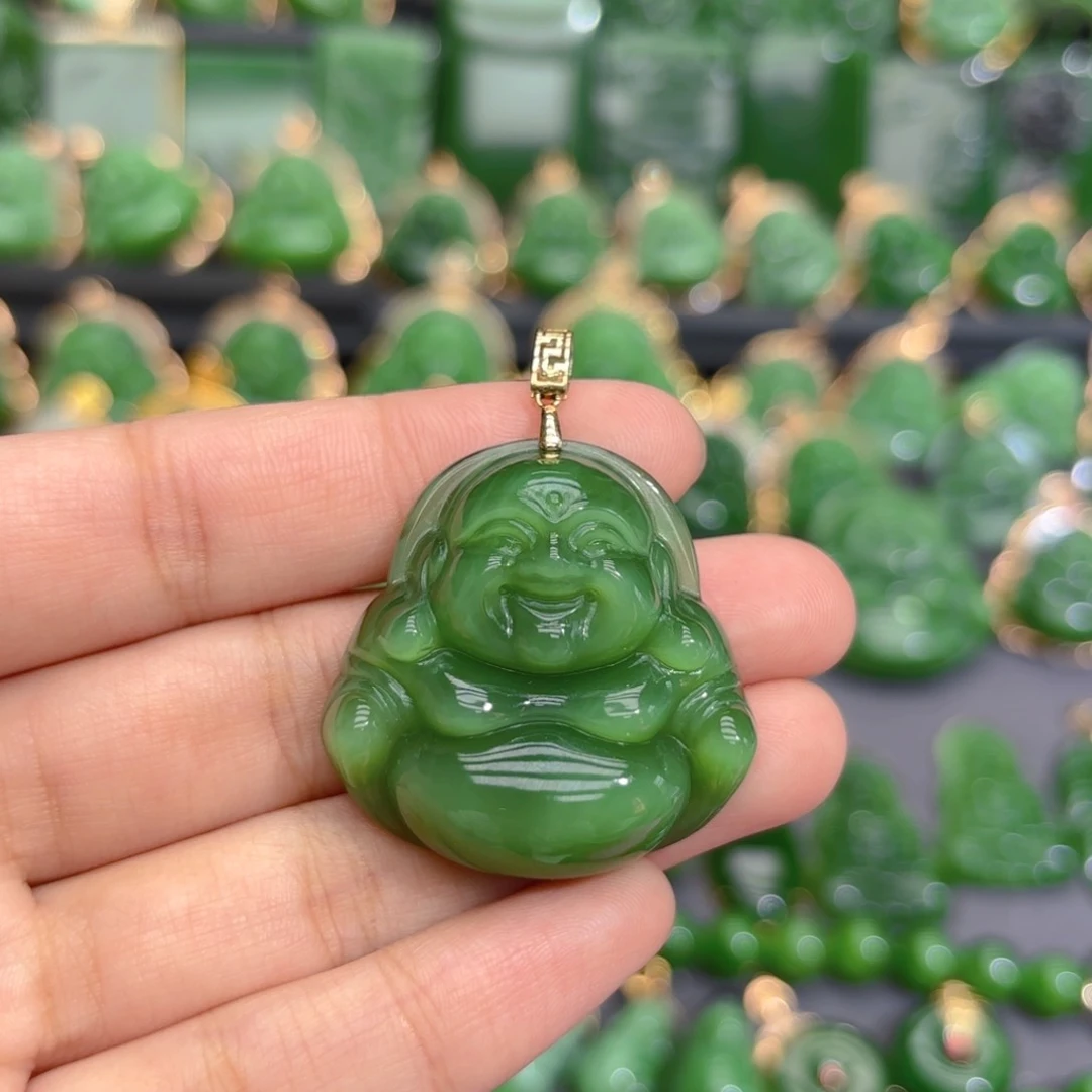 颈饰18K金镶嵌和田玉（碧玉）