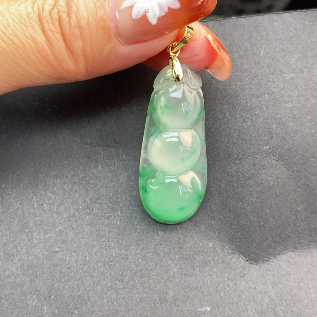 石英质玉未镶嵌颈饰