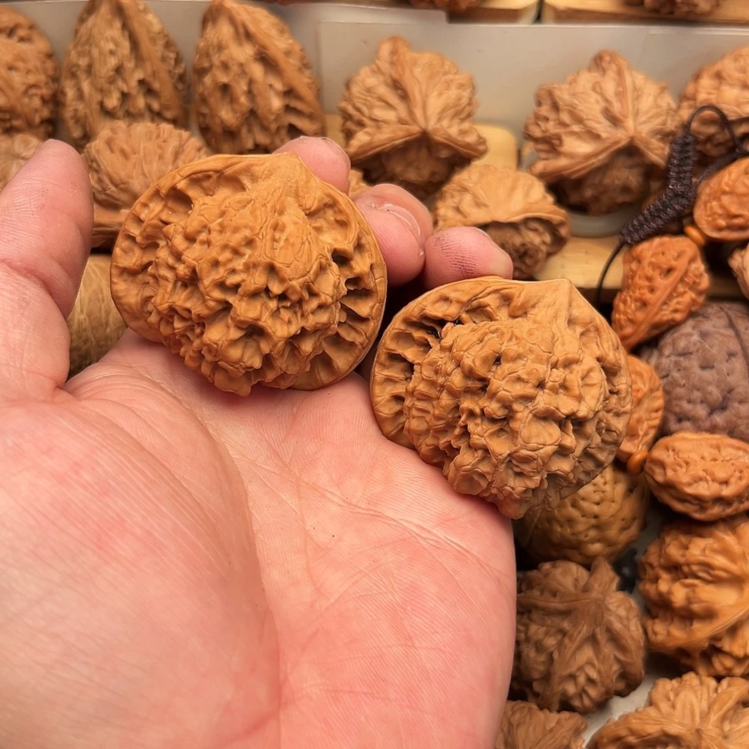 设***儒文玩核桃吊坠官帽