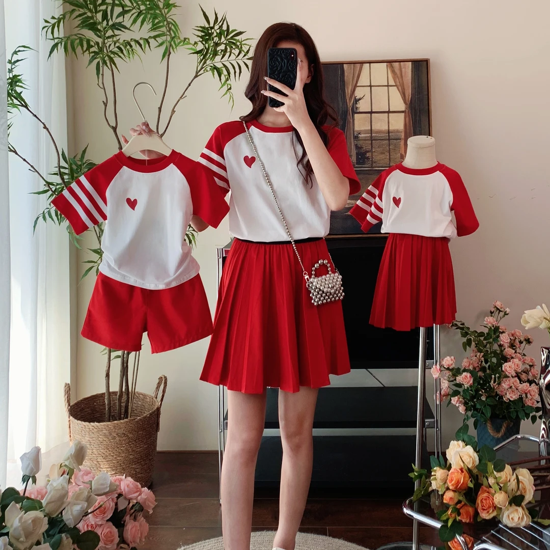 红色亲子童装夏季小学生幼儿园六一表演服短袖T恤百褶裙母女套装