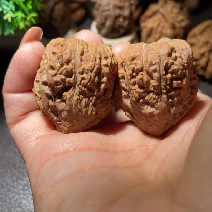 把件文玩核桃东北楸子小雪95