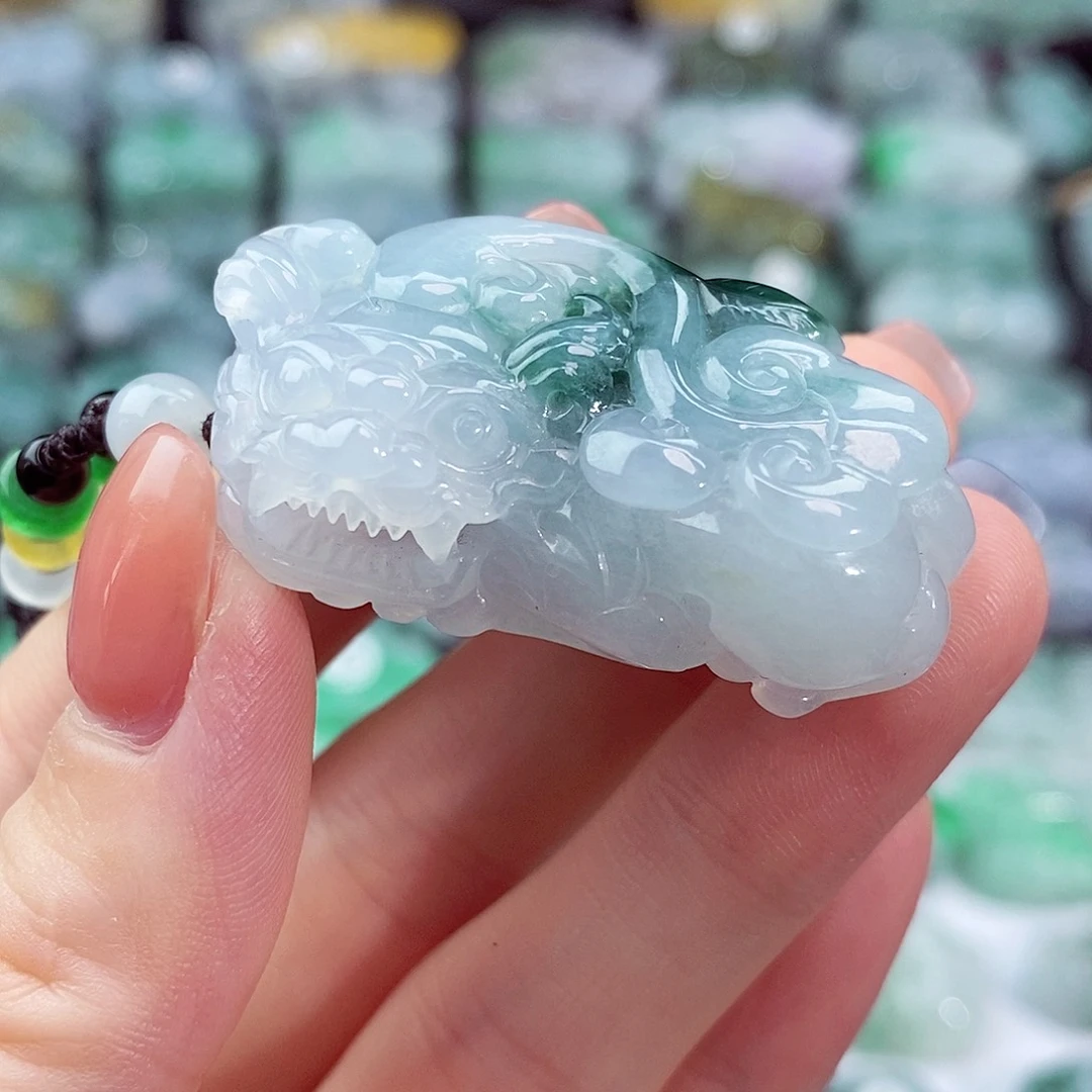 颈饰未镶嵌翡翠天然