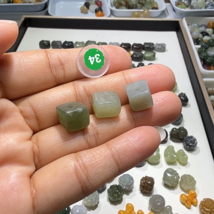 和田玉未镶嵌珠宝奇石