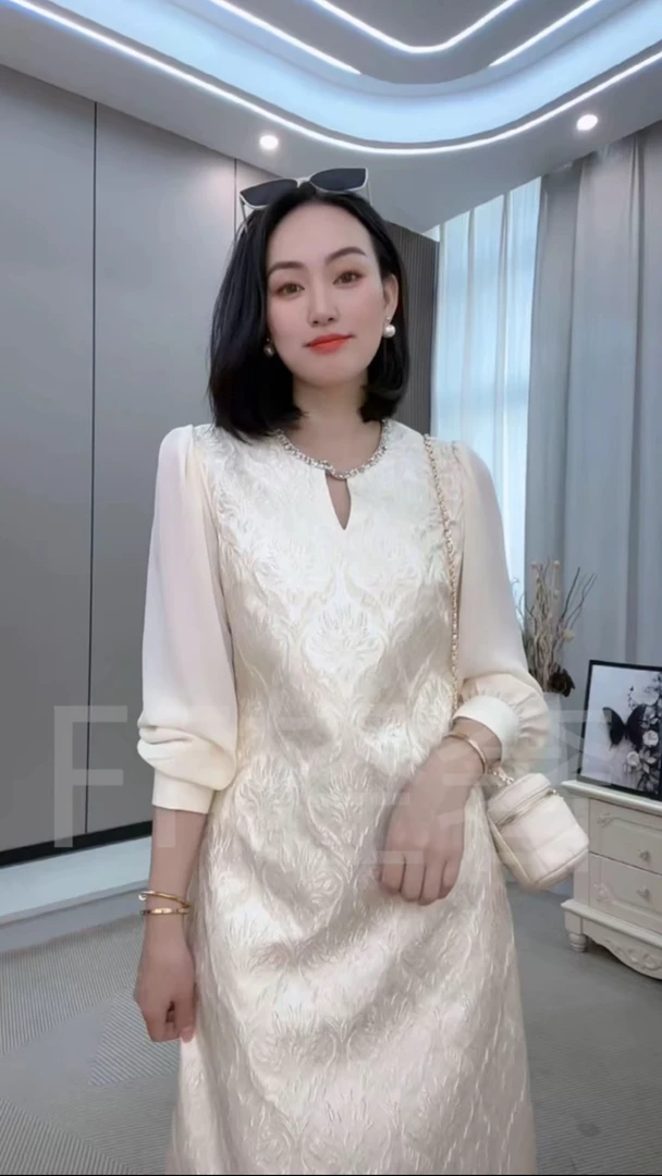 【叮叮南油店】轻职风钉珠优雅法式连衣裙中腰提花拉链显瘦LW24288