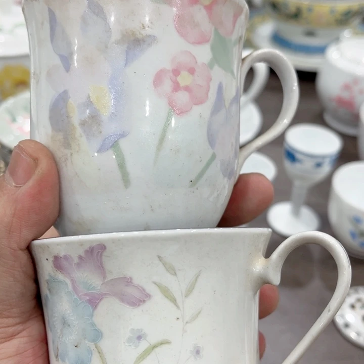 壶釉下五彩的瓷器和瓷器