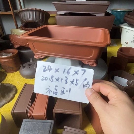 宜兴紫砂花盆一个