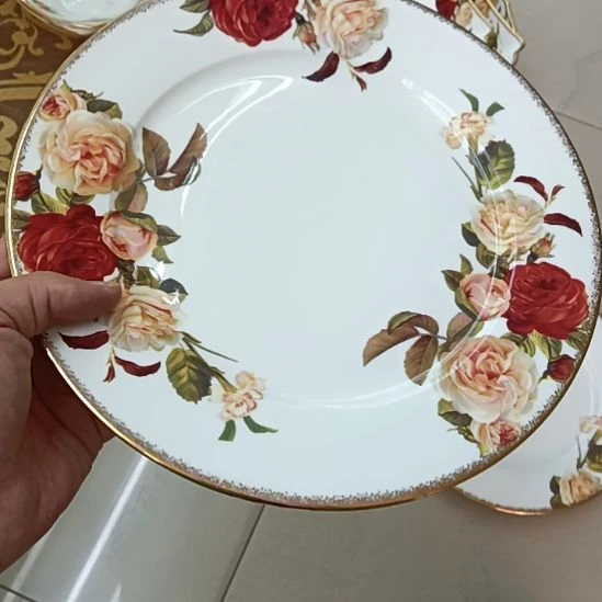 两只装金秋玫瑰手工拍金口径26厘米高2厘米大平盘