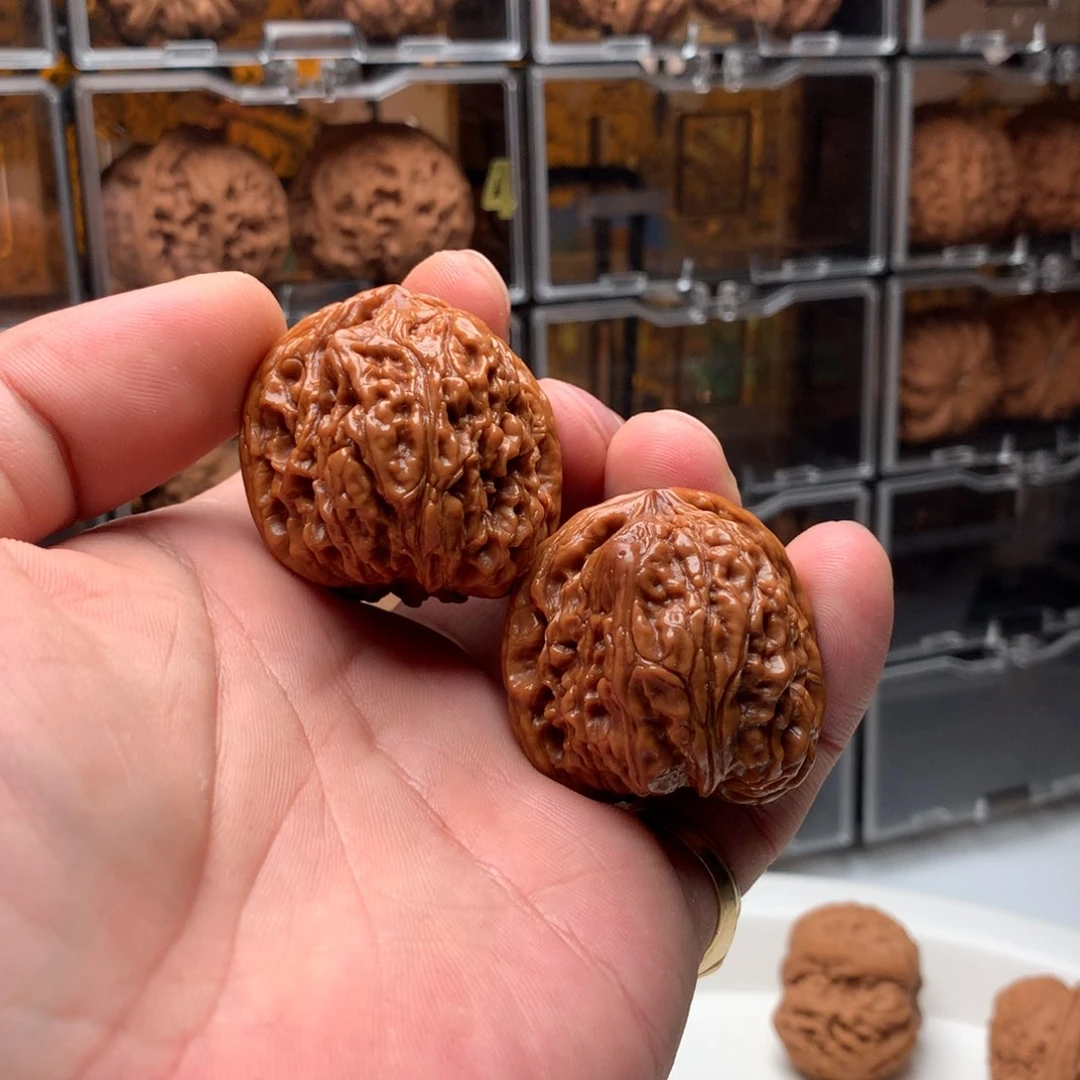 桃核把件风***生南疆石大变异 666888