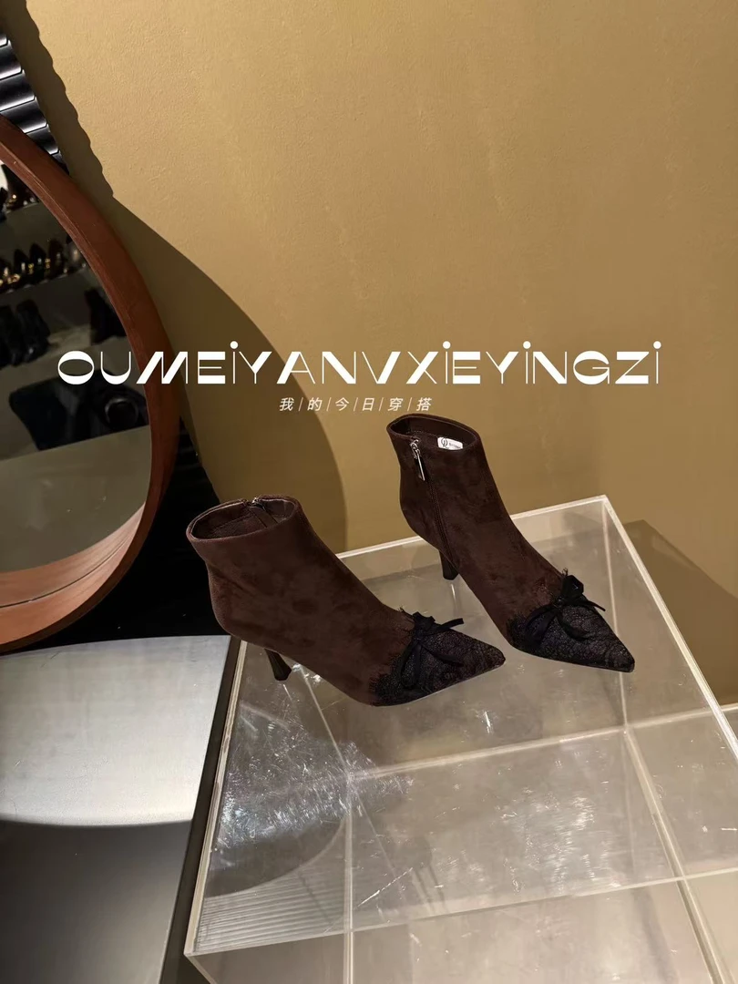 新品加棉蝴蝶蕾丝瘦瘦靴 6659-28